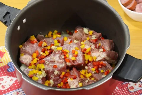 Carne de panela com um tempero secreto que deixa seu almoço 