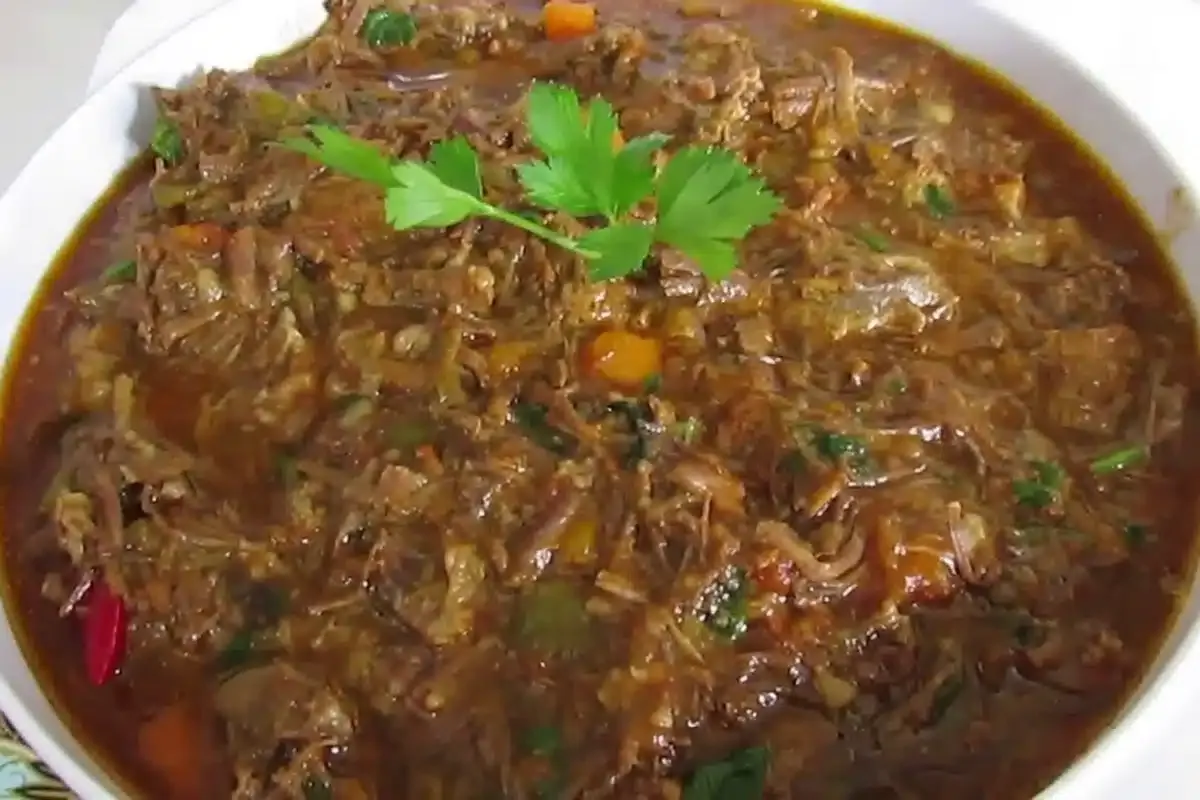 Carne louca suculenta e sabora para o lanche: fica uma marav