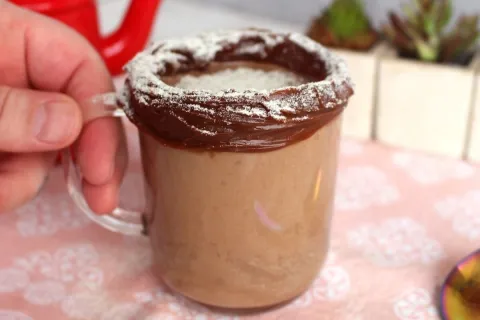 Chocotino cremoso: uma bebida quente que fica extremamente c