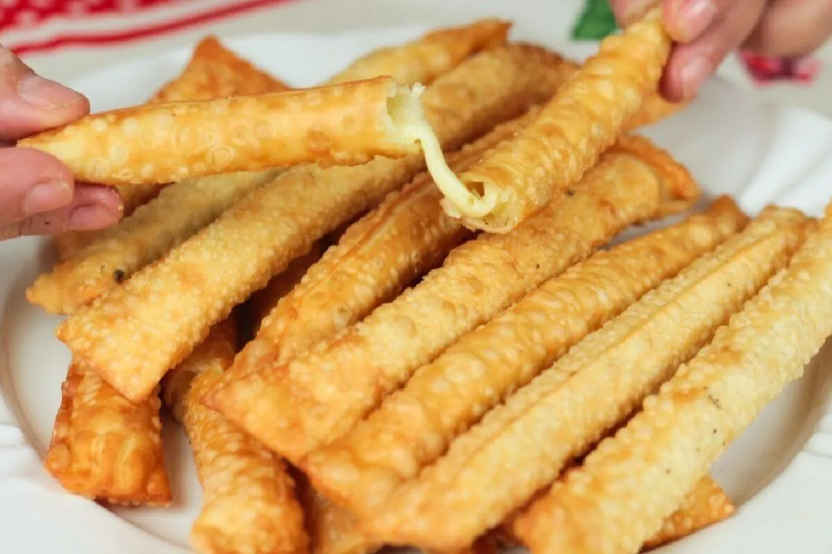 Cigarrete de queijo delicioso bem sequinho e crocante