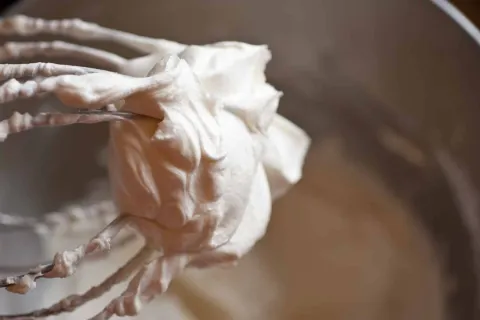 Cobertura Cremosa de Baunilha – Buttercream