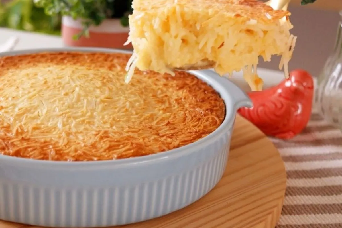 Cocada de forno na travessa bem cremosa, um doce prático que