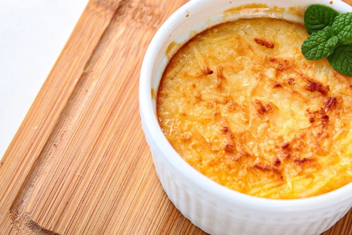 Cocada de forno, um doce de coco incrível, douradinho por fo