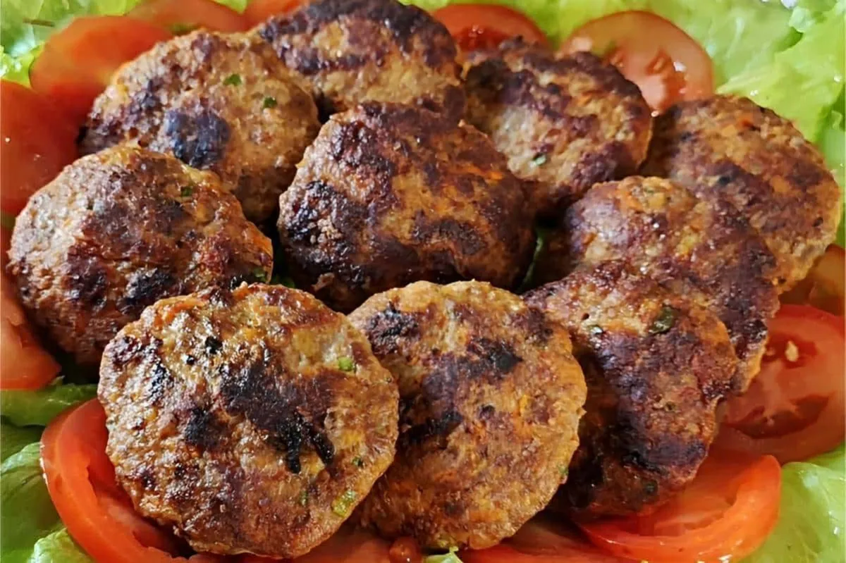 Com apenas 300 gramas de carne fiz esse monte de bolinho de