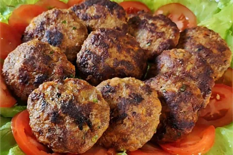 Com apenas 300 gramas de carne fiz esse monte de bolinho de 