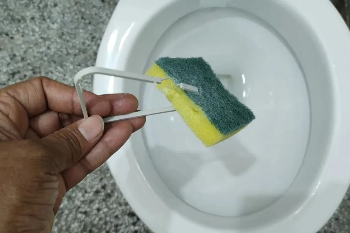 Como deixar banheiro cheiroso o dia todo com um truque simpl