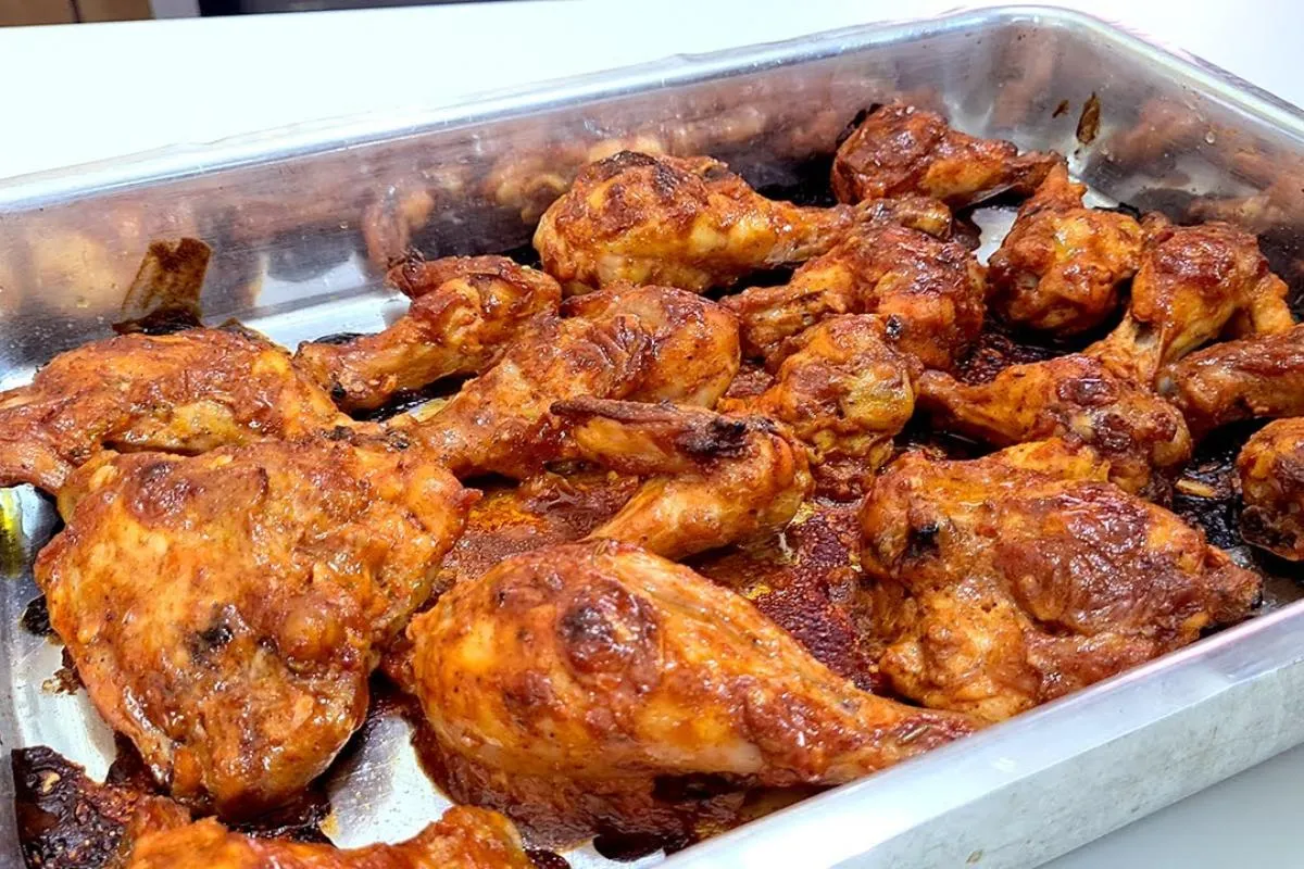 Como fazer frango ao forno: veja o segredo para não secar e