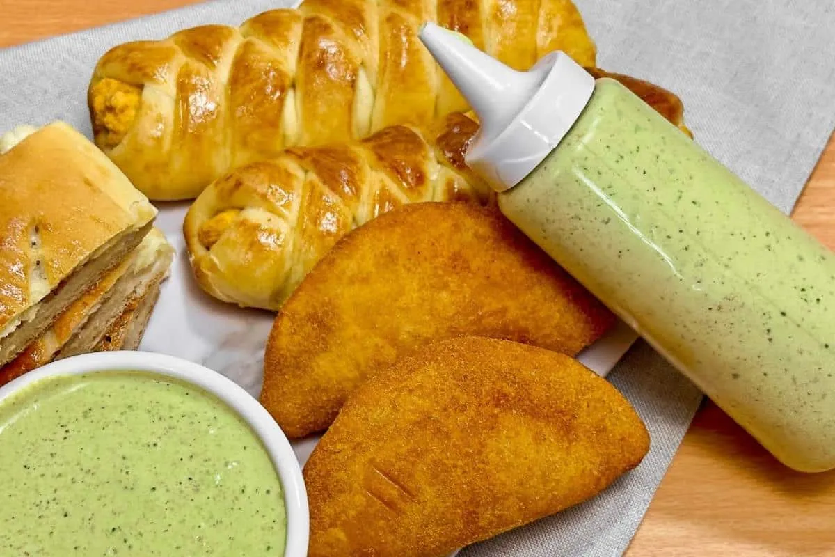 Como fazer maionese caseira temperada para lanches e salgado