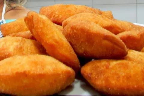Como fazer massa básica para risoles que não encharcada de g