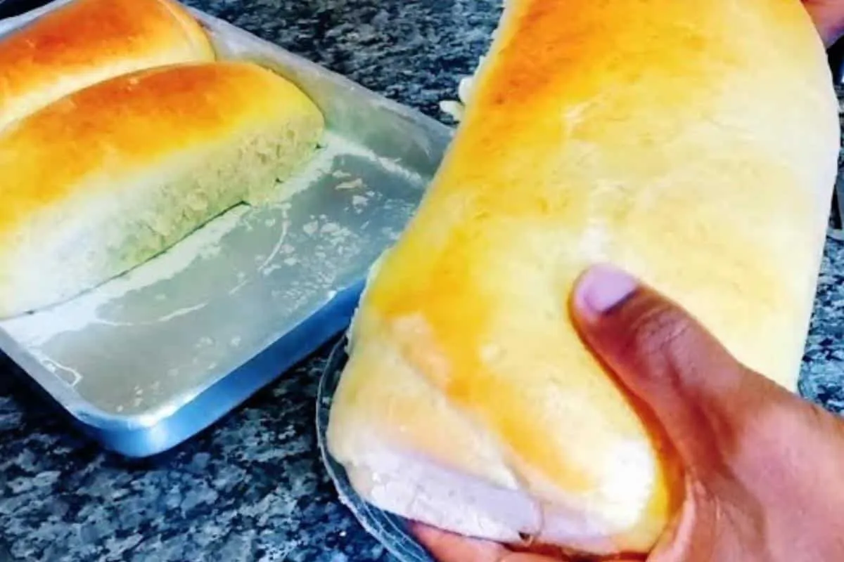 Como fazer pão caseiro rápido e delicioso para o lanche da t