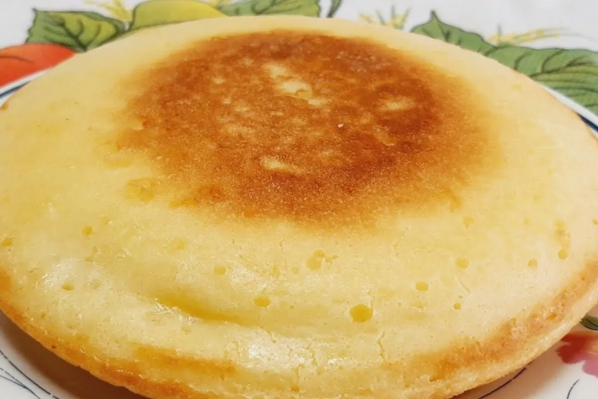 Como fazer pão de frigideira bem fofinho misturando maizena,
