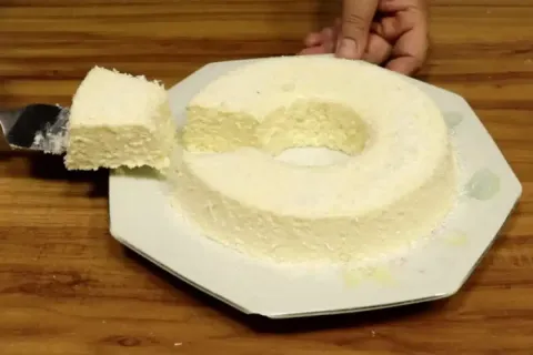 Como fazer pudim de coco cremoso que não vai ao fogo, a sobr