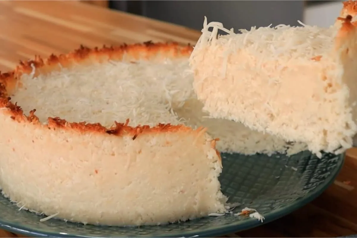 Como fazer torta de coco considerada a melhor do mundo para