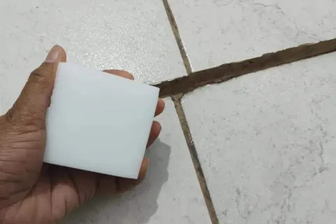 Como limpar piso encardido: tira toda sujeira impregnada no 