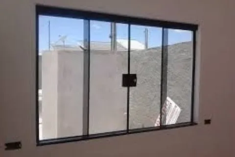 Como limpar vidros blindex do jeito certo e que não deixa ma