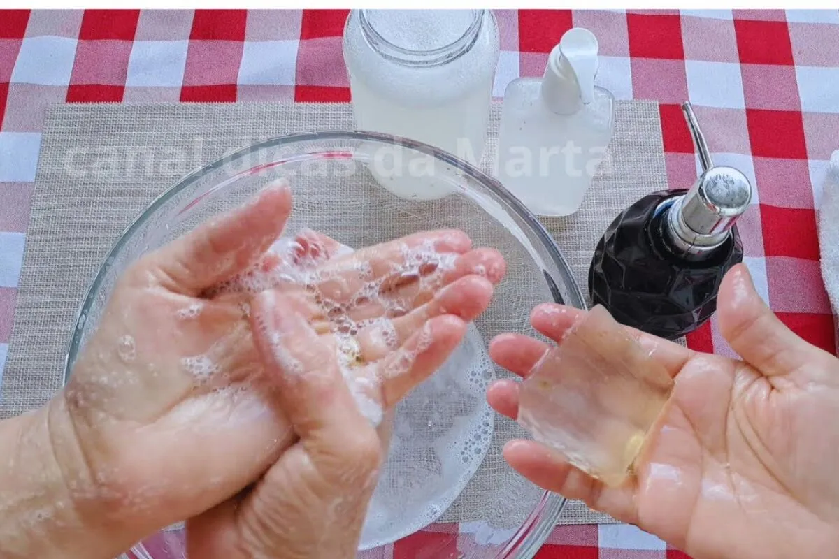 Como multiplicar sabonete líquido usando poucos ingredientes