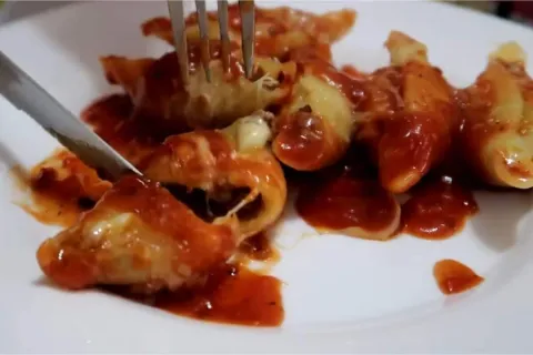 Conchiglione de carne com queijo: o prato sofisticado e deli