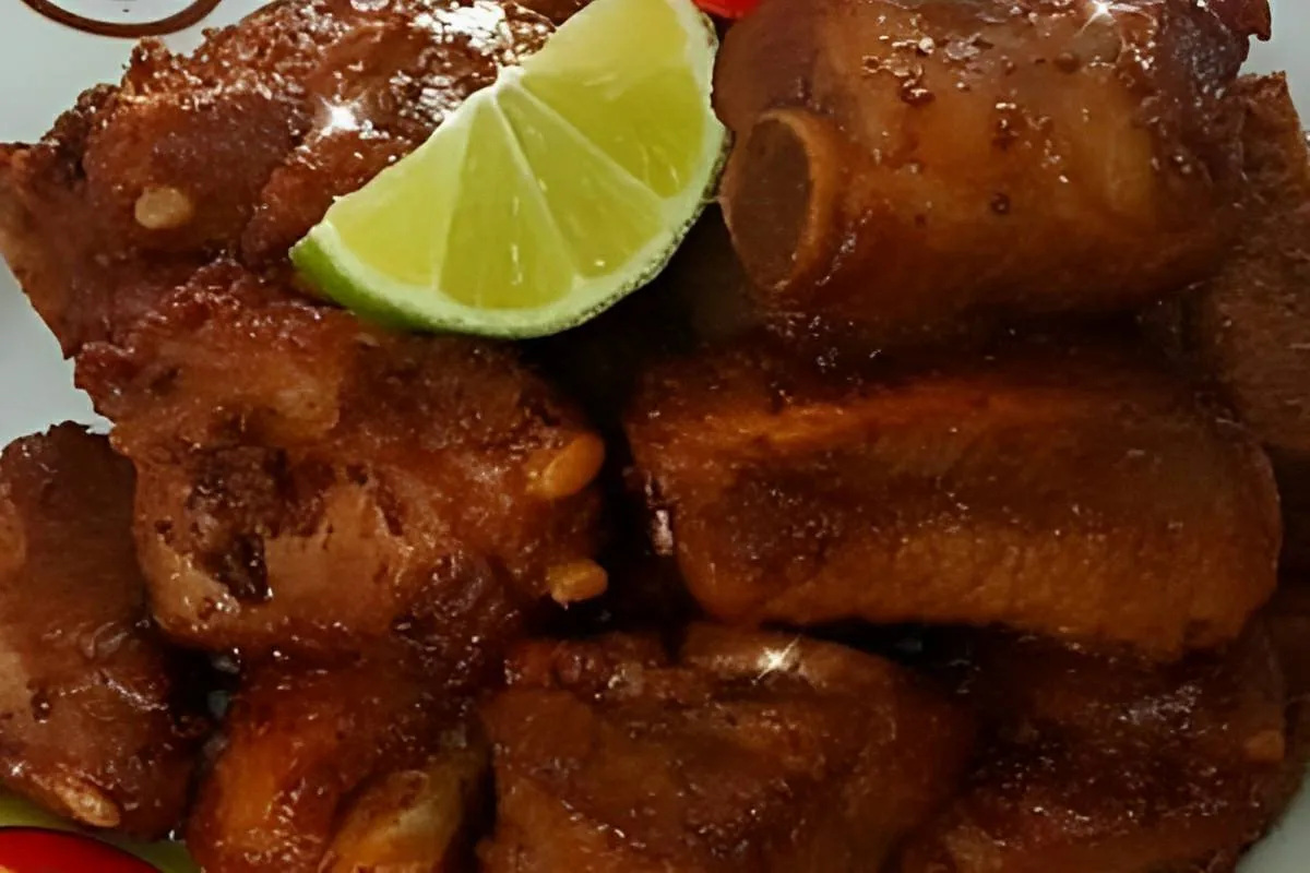 Costelinha de porco frita bem temperadinha perfeita para o a