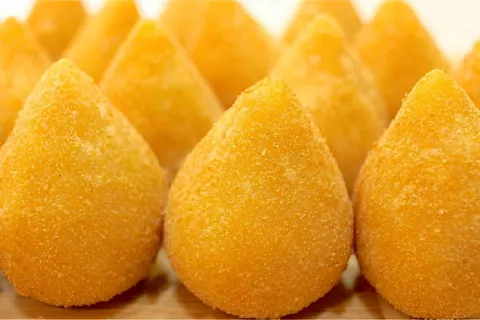 Coxinha para iniciantes a receita da massa e do recheio das 