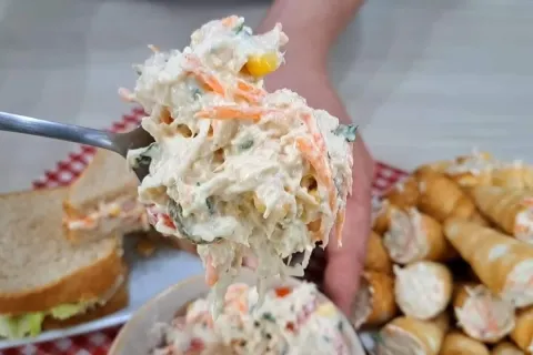 Creme de frango delicioso e fácil de preparar, ideal para re