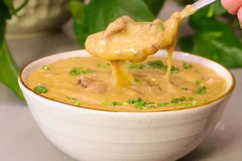 Creme de mandioca com costela bem encorpado e quentinho, par