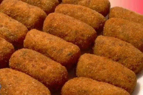 Croquete de carne moída com casquinha crocante gostoso igual