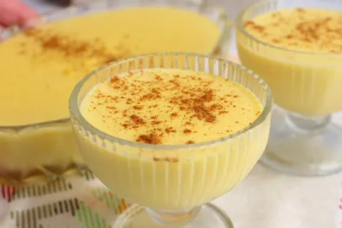 Curau de milho: um doce caipira tradicional simples e cremos