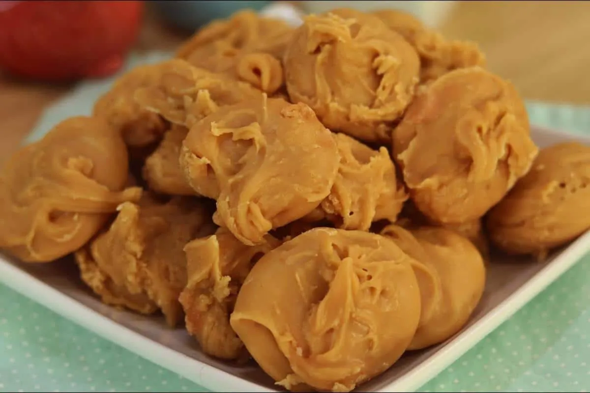 Doce pingo de leite econômico que precisa só de 2 ingredient