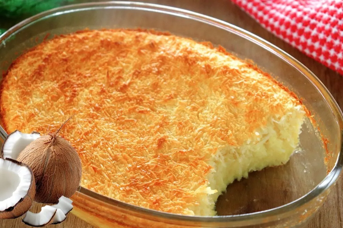 Docinho do céu no estilo cocada de travessa,  uma sobremesa
