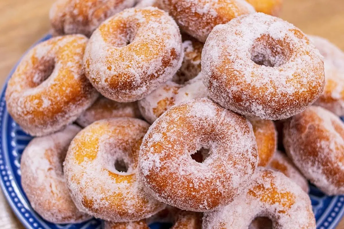 Donuts caseiro super macio para a fazer a alegria da criança