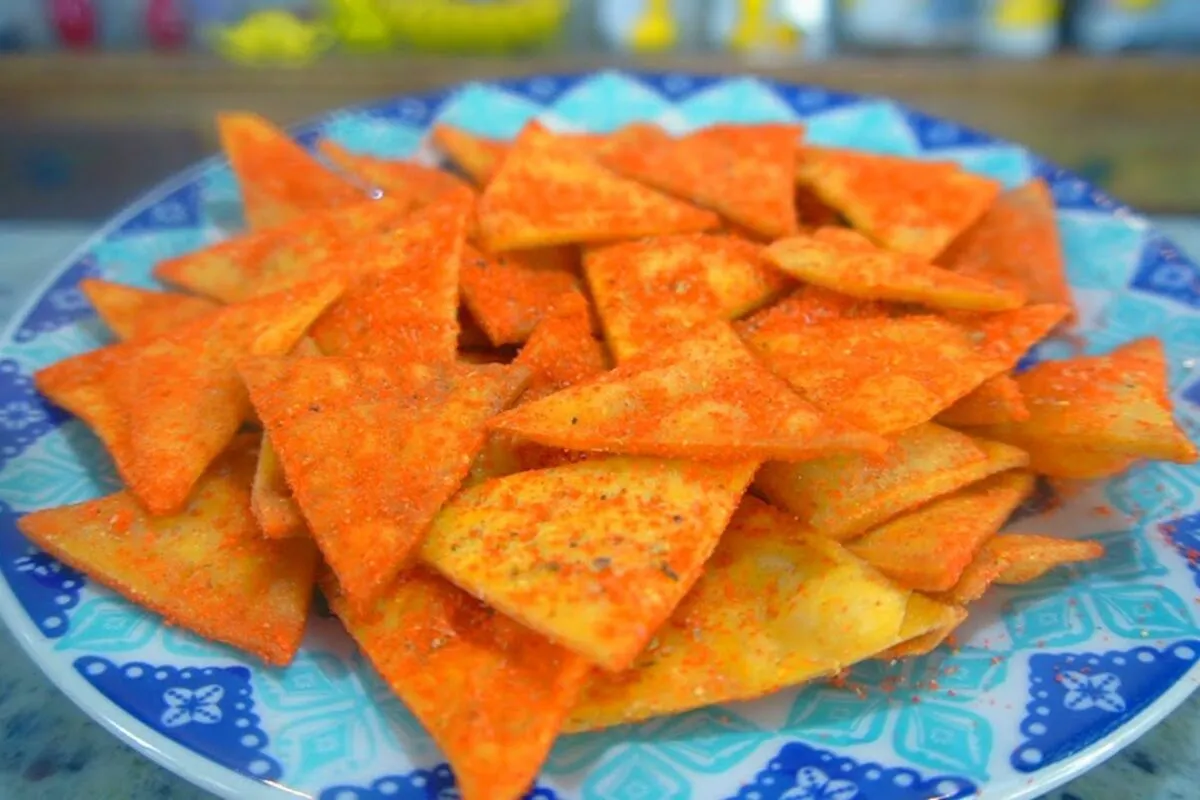 Doritos caseiro crocante e delicioso feito em poucos passos