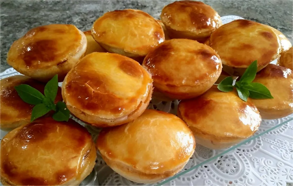 Empadinha de frango com catupiry fácil pra fazer pra família