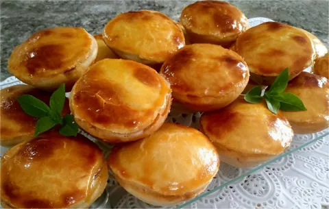 Empadinha de frango com catupiry fácil pra fazer pra família