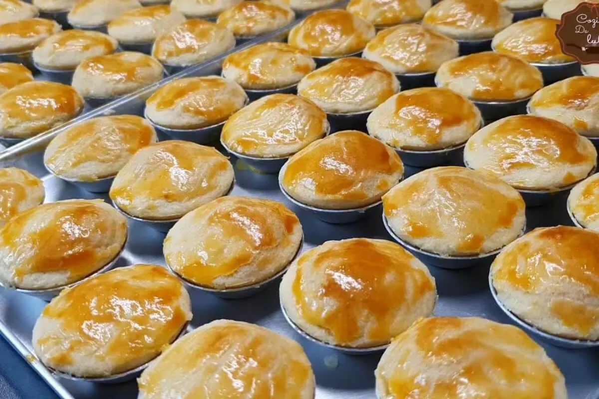 Empadinha de frango deliciosa para servir em festinhas ou no