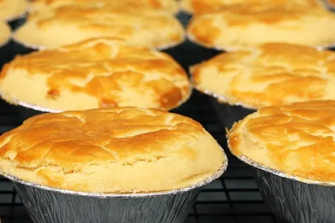 Empadinha de frango: só 3 ingredientes na massa, faça para v