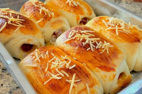 Enroladinho de salsicha delicioso e fácil de fazer, que vai 
