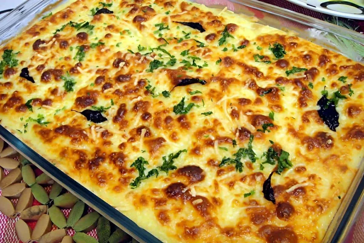 Escondidinho de bacalhau para deixar sua ceia de natal ainda