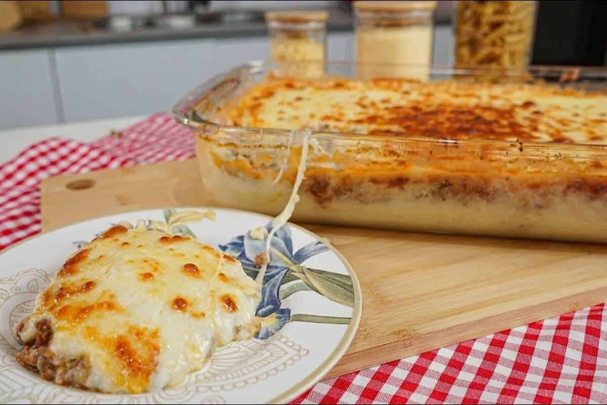 Escondidinho de carne moída fácil, rápido e delicioso, uma r