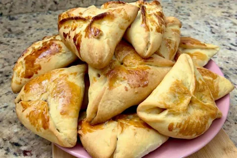 Esfirra caseira fácil e deliciosa massa básica que cresce um