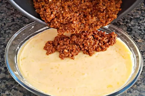 Essa receita de carne moída gratinada é fácil de fazer e vai