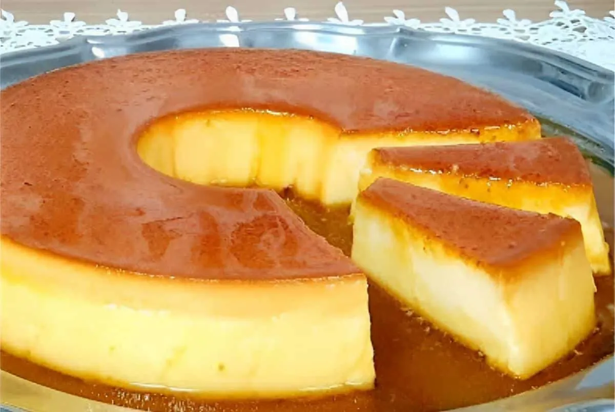 Esse pudim de queijo é muito cremoso fácil de fazer e tem um