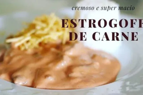 Estrogonofe de carne cremoso, uma receita de restaurante par