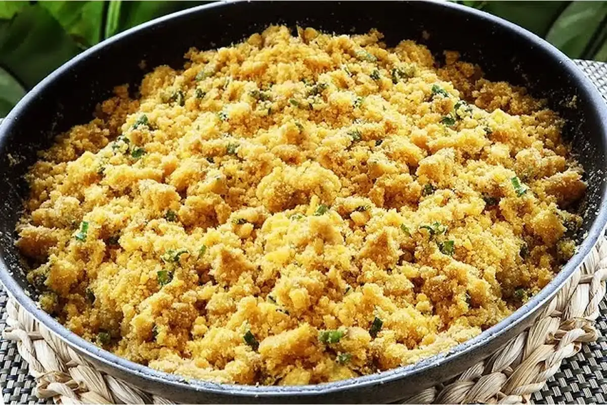 Farofa de banana bem molhadinha e saborosa: deliciosa para c