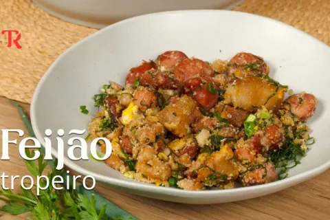 Feijão tropeiro: essa é a melhor receita que eu já fiz, supe