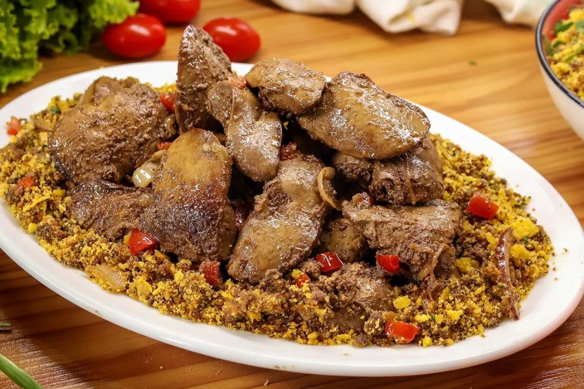 Fígado de galinha de boteco à moda mineira: receita delicios