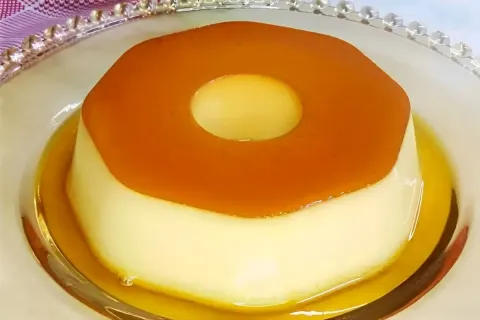 Fiz esse pudim gourmet sem furinhos delicioso usando apenas 