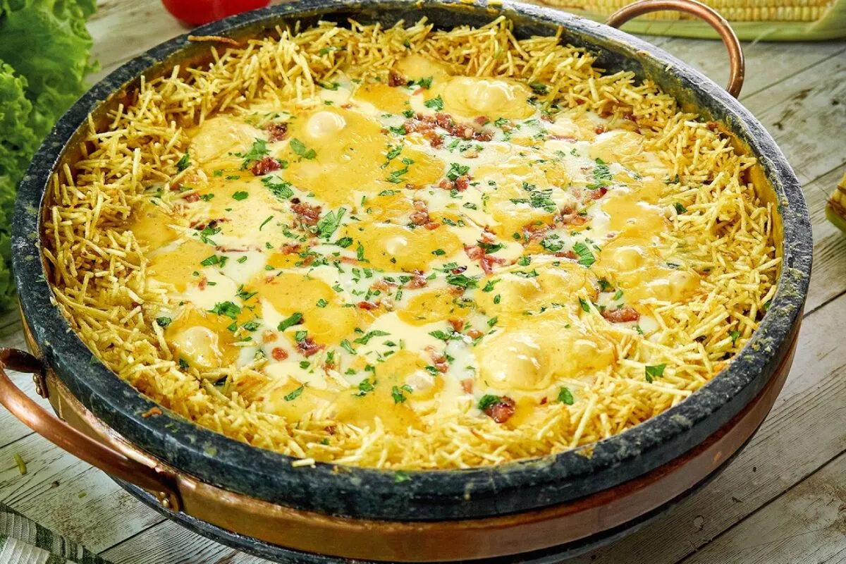 Frango ao creme de milho: com bacon, fica cremoso, suculento