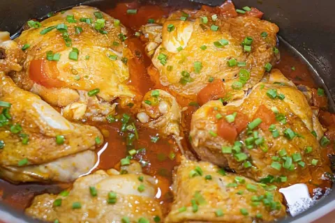 Frango ao molho uma mistura rápida e deliciosa para o seu al