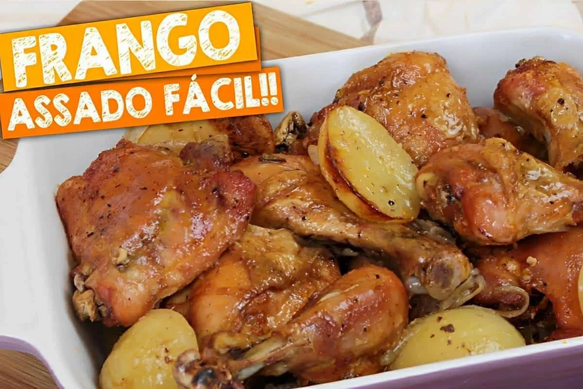 Frango assado com batata coradinho e bem temperado para serv