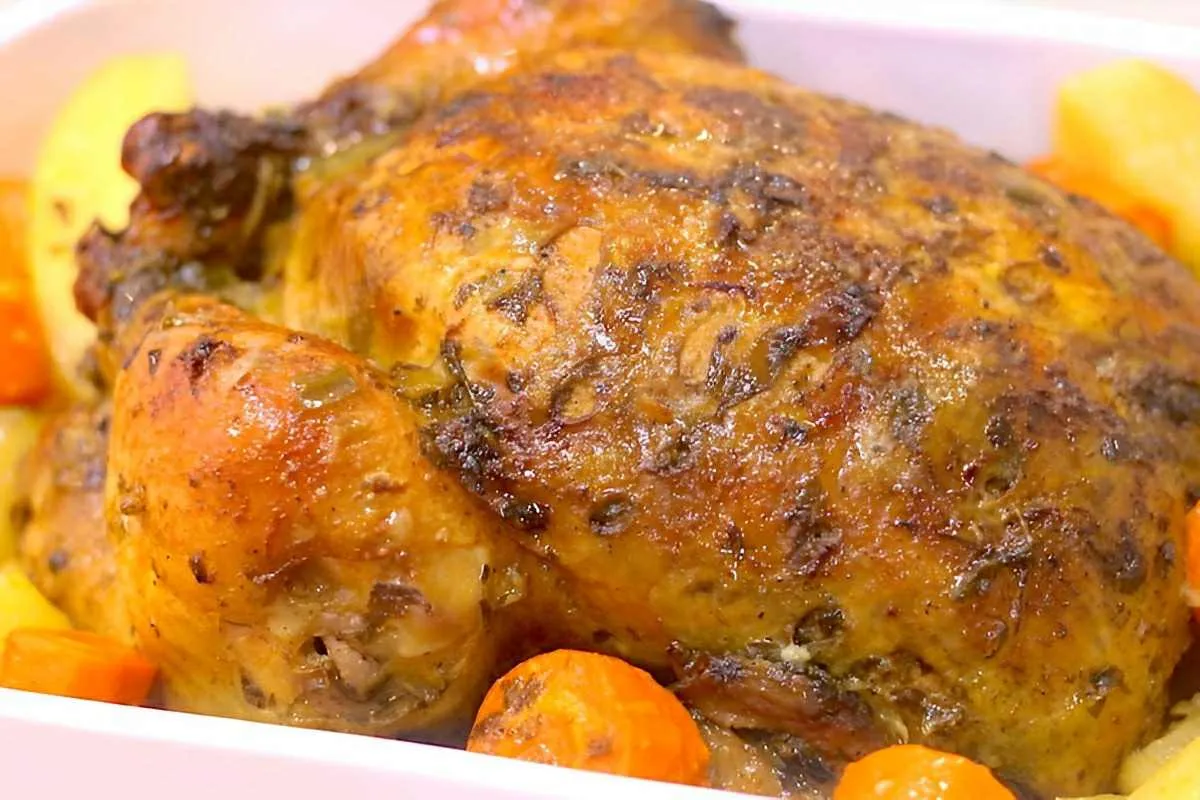 Frango assado de domingo com gostinho de frango de padaria u